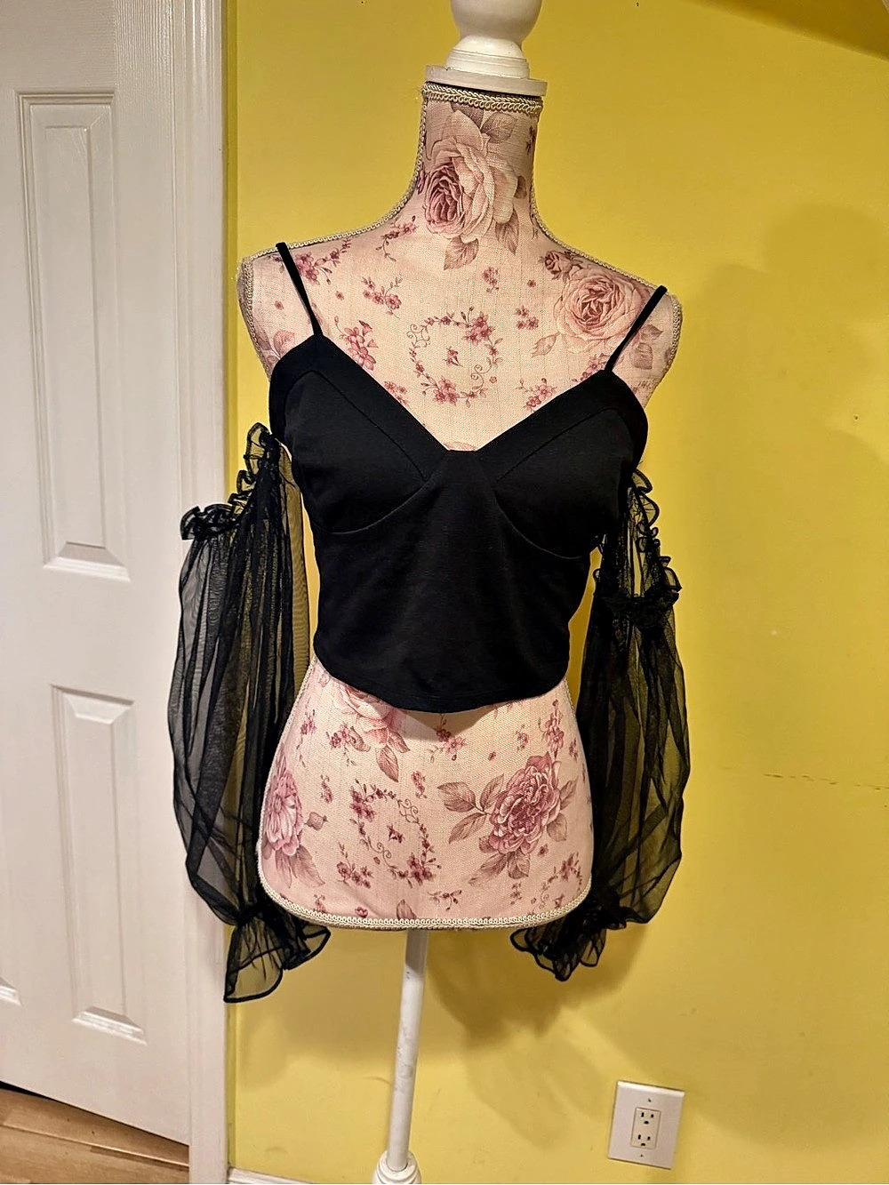 Black Crop Top with Sheer Sleeves Size Large NWT